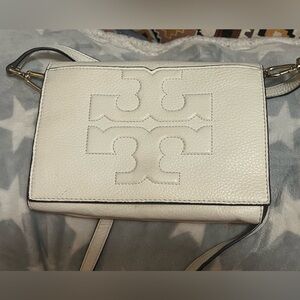Tory Burch White Ivory Pebbled Leather Logo Crossbody Bombe T
